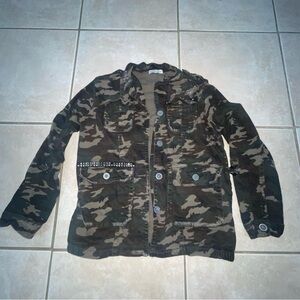 Heartloom Emma Jacket Camo Studded Distressed Roll Tab Sleeves Cotton Spandex M